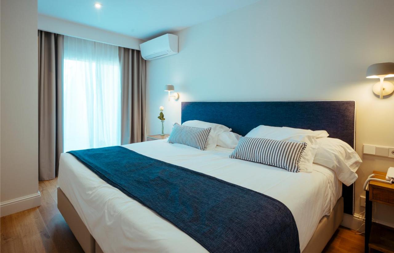 Two-Bedroom Premium Apartment with Garden View