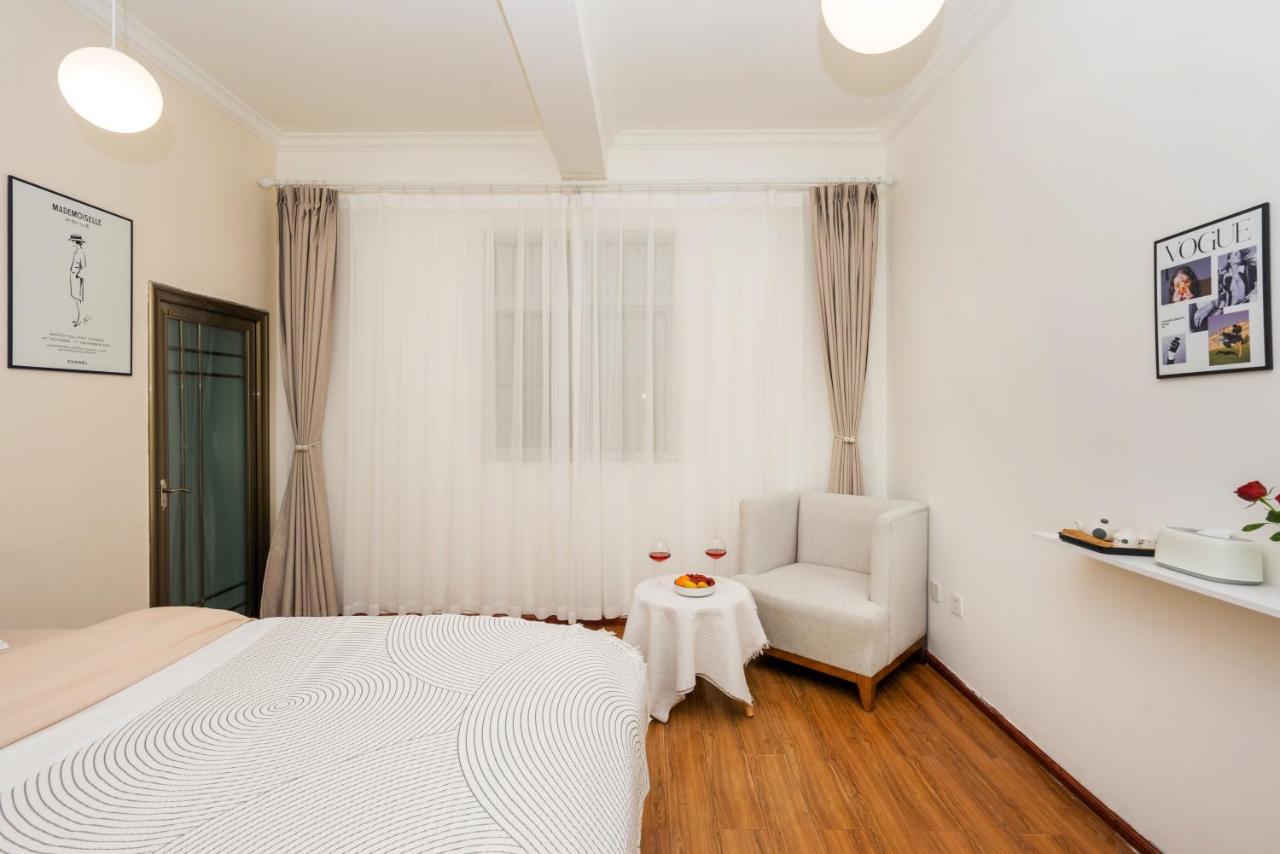 Zimmer mit Queensize-Bett