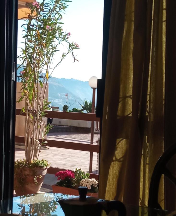 Mara's house, 10 minuti a piedi dal centro, parcheggio privato - Ferienwohnung