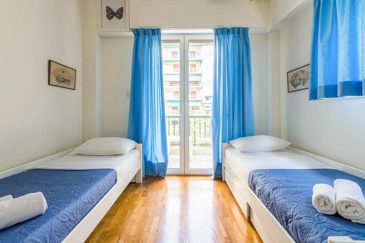 Spacious Apt Next to Marina Flisvo - B&B Athens