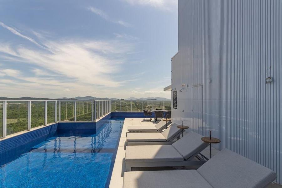 Apto Moderno 180m da Praia em Piçarras - LTT803 - Chambres d’hôtes