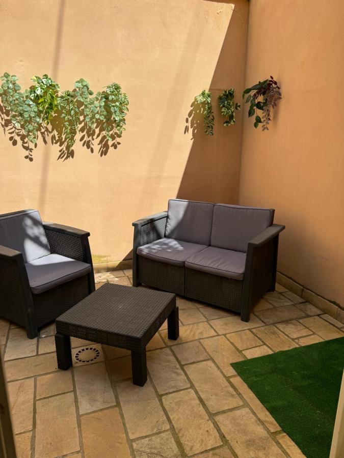 Colben Garden House - Relax e Sole a Pochi Passi dal Mare - B&B Livorno