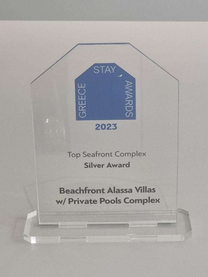 Beachfront Alassa Villas with Private Pools - B&B