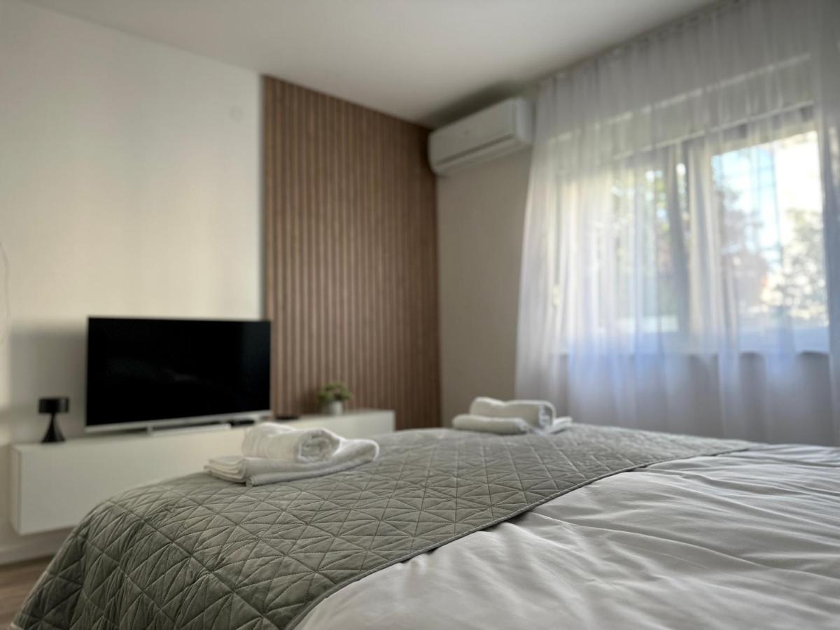 Estudio con cama extragrande