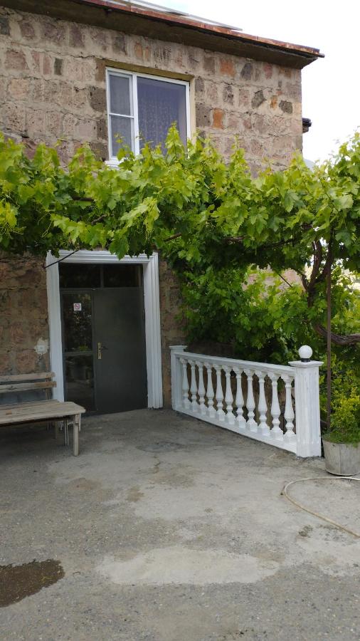 Sargsyan Guest House - B&B
