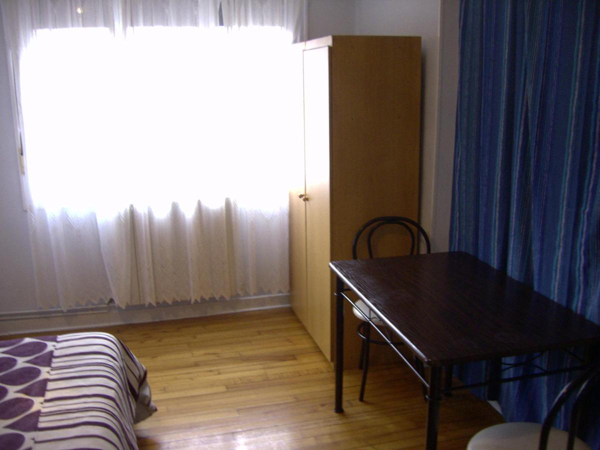 Tweepersoonskamer met Gedeelde Badkamer