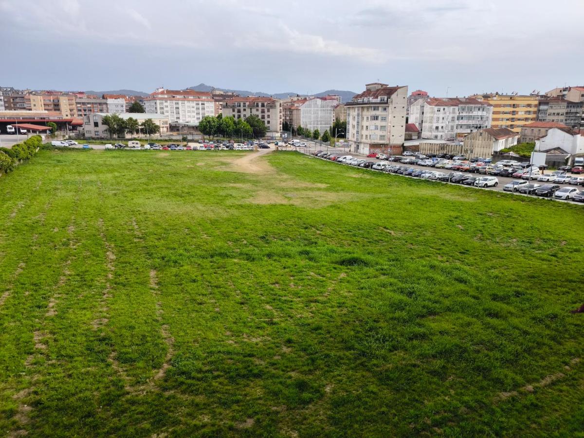 Piso al lado de la estación de tren y de la playa, con dos plazas de garage - Chambres d'hôtes Vilagarcía de Arousa