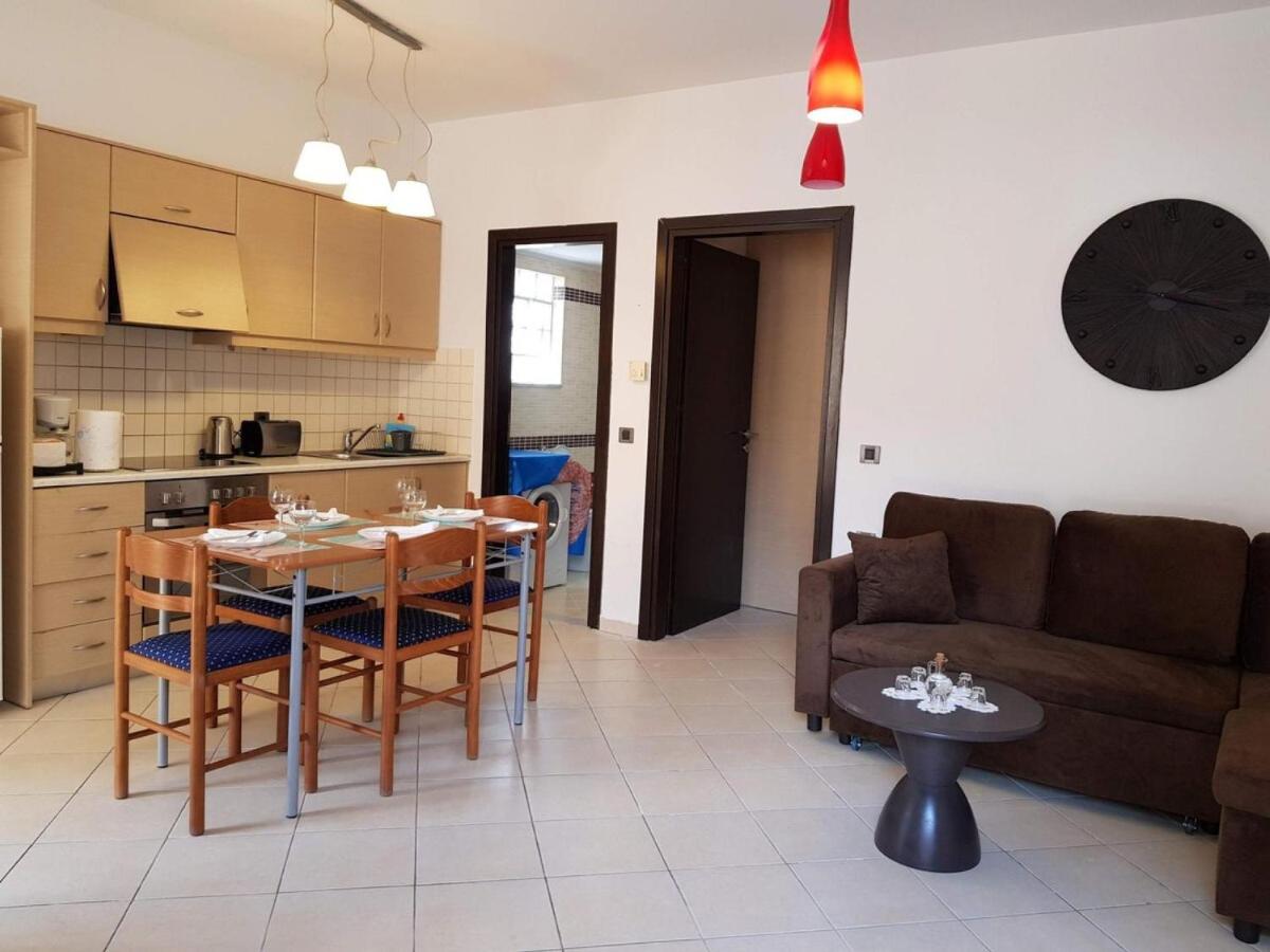 Ilia's Apt in Chania - B&B