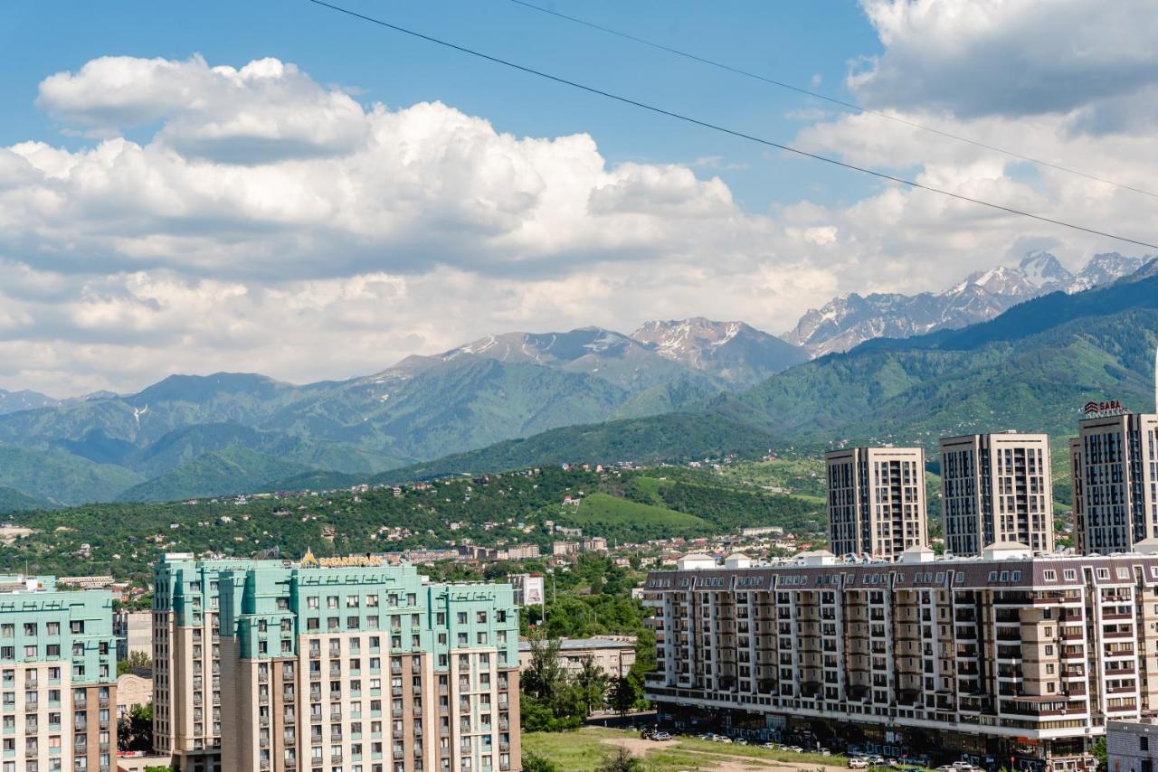 New luxury apartment R-House near MEGA - B&B Almaty