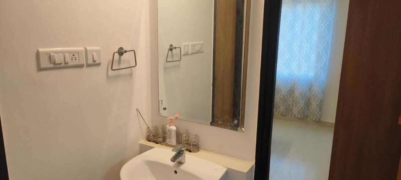 OMR IT SIPCOT Area Apartment - B&B Siruseri