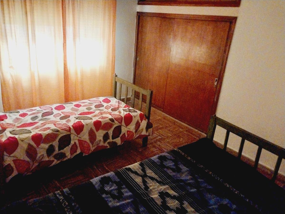 Tweepersoonskamer met Gedeelde Badkamer