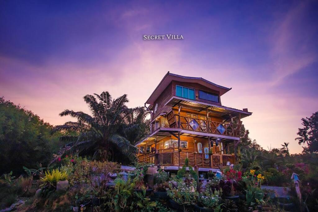 Secret Villa Kudat - B&B Kampung Kumbatang