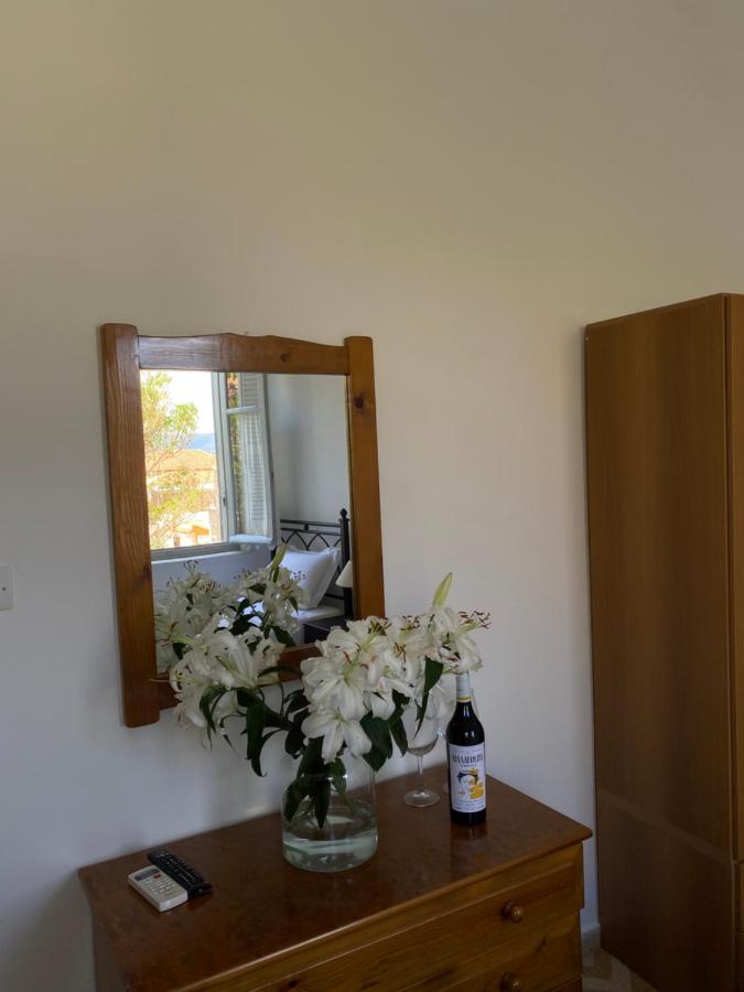 Twin Room with Shower