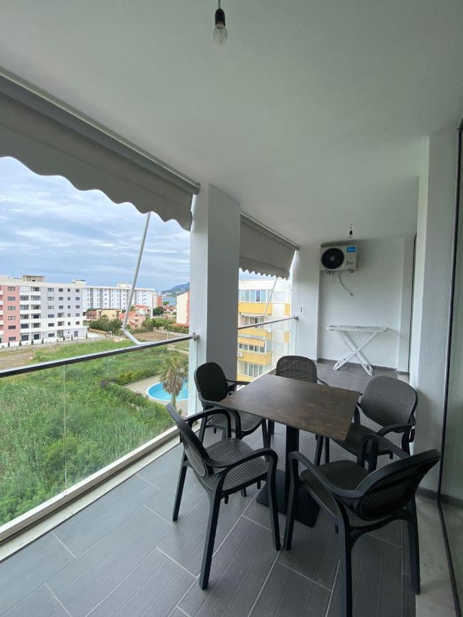 Holiday Apartments Shengjin - B&B