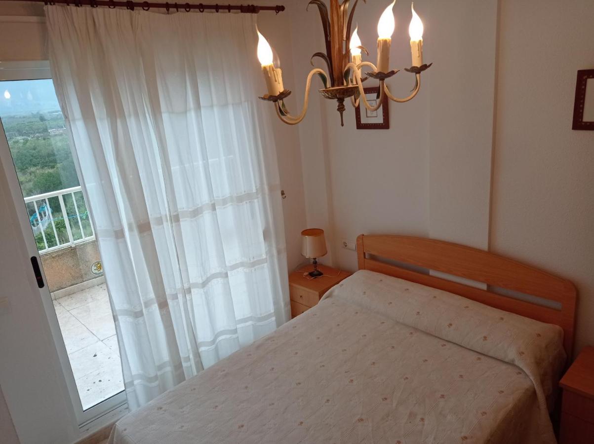 Apartment with Mountain View