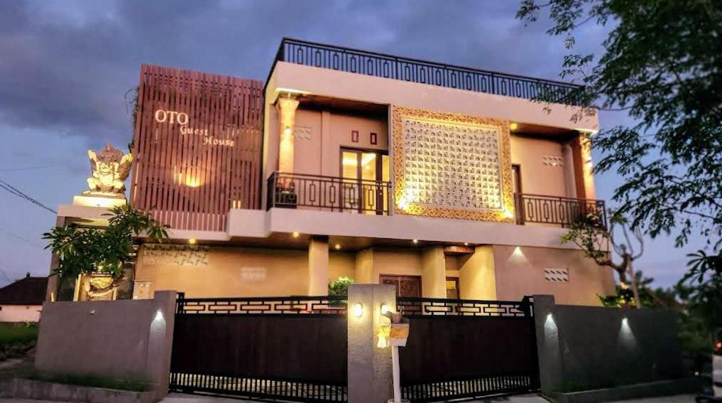 Otto Guest House Sukawati - Ferienwohnung Saba