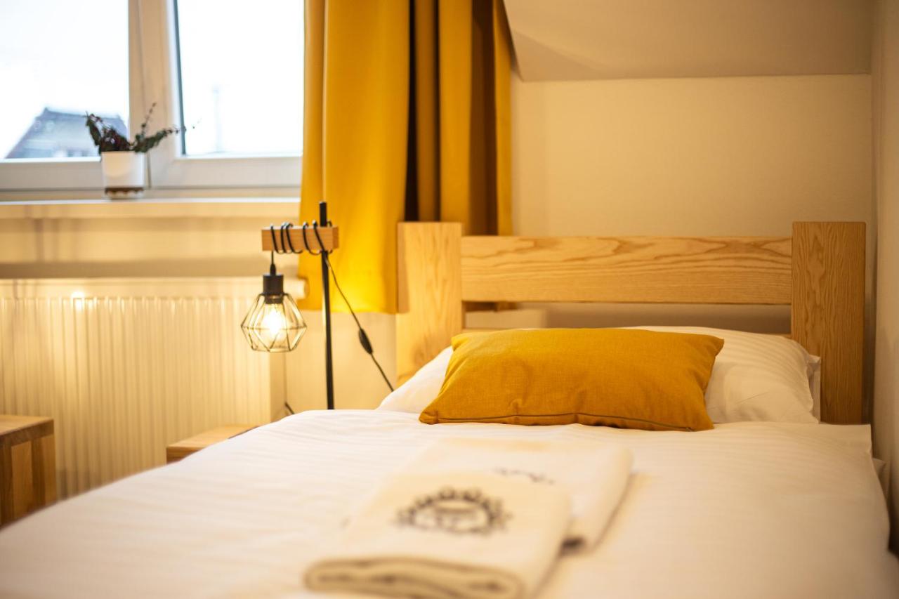 Doppel- oder Zweibettzimmer