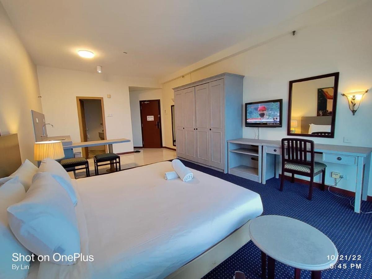 Studio Apartment with Sea View