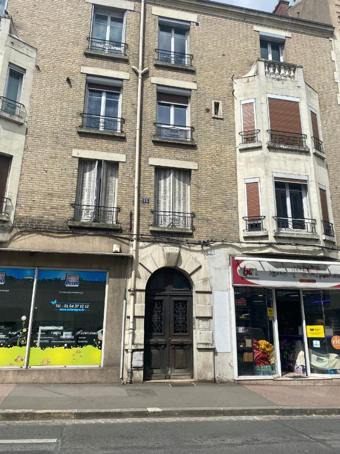 Le Verde - Ferienwohnung Melun