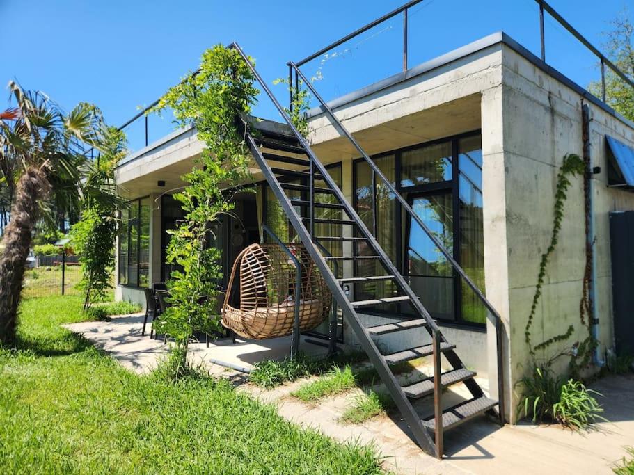 Nina's house & Yard 200m from beach Kaprovani - Bed and Breakfast