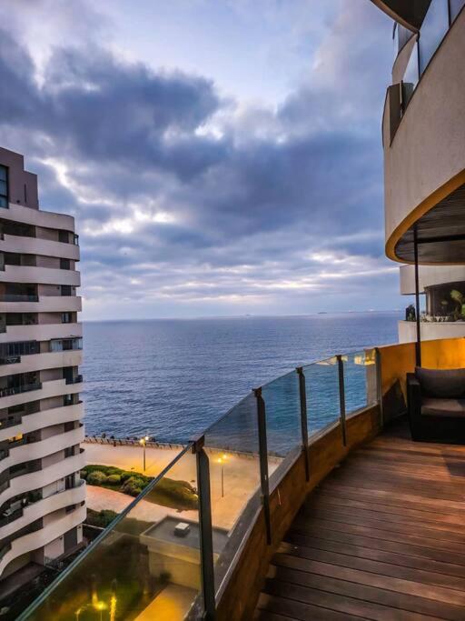 Stunning Apartment in Marina - B&B