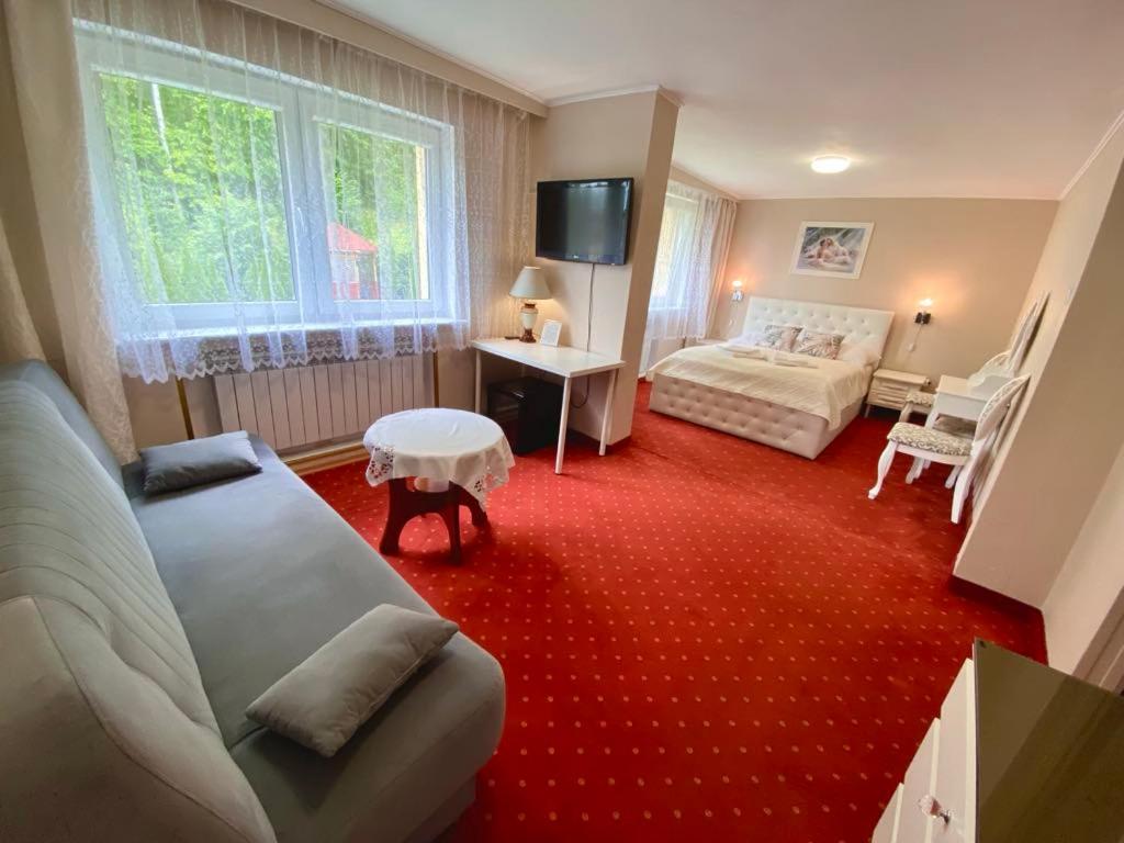 Deluxe Family Room