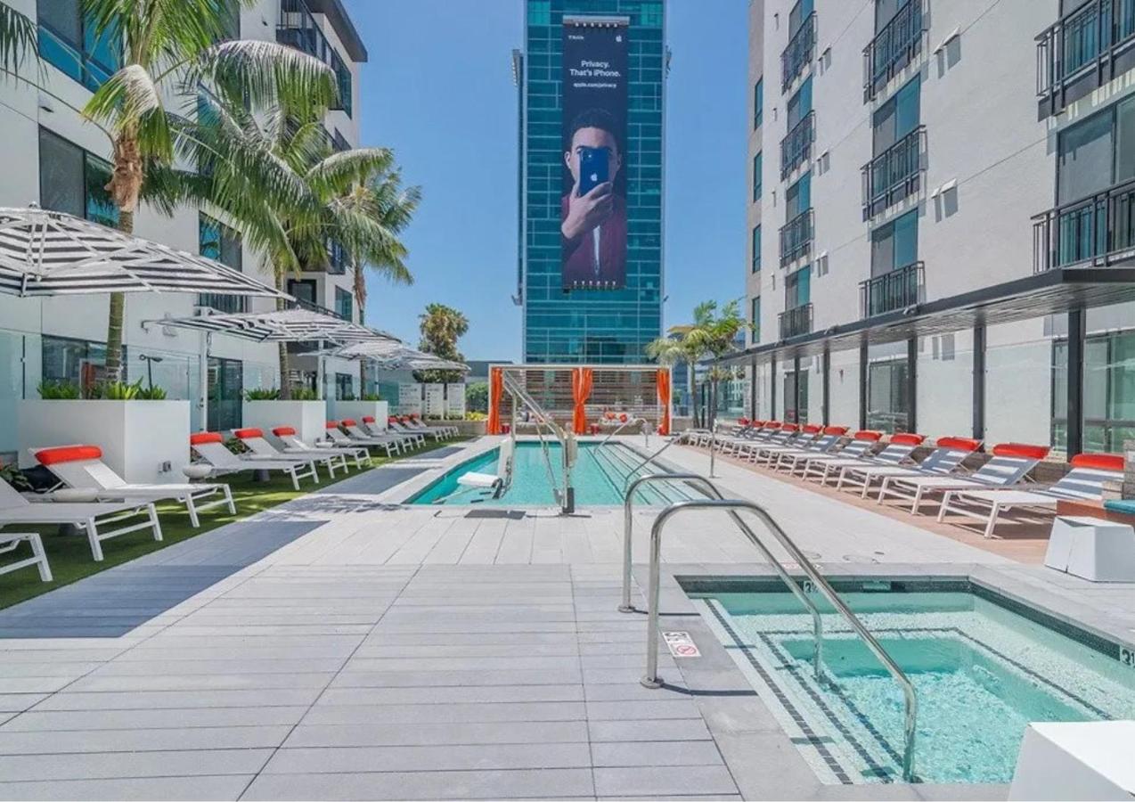 Modern Hollywood Home Sunset View & Free Parking - B&B