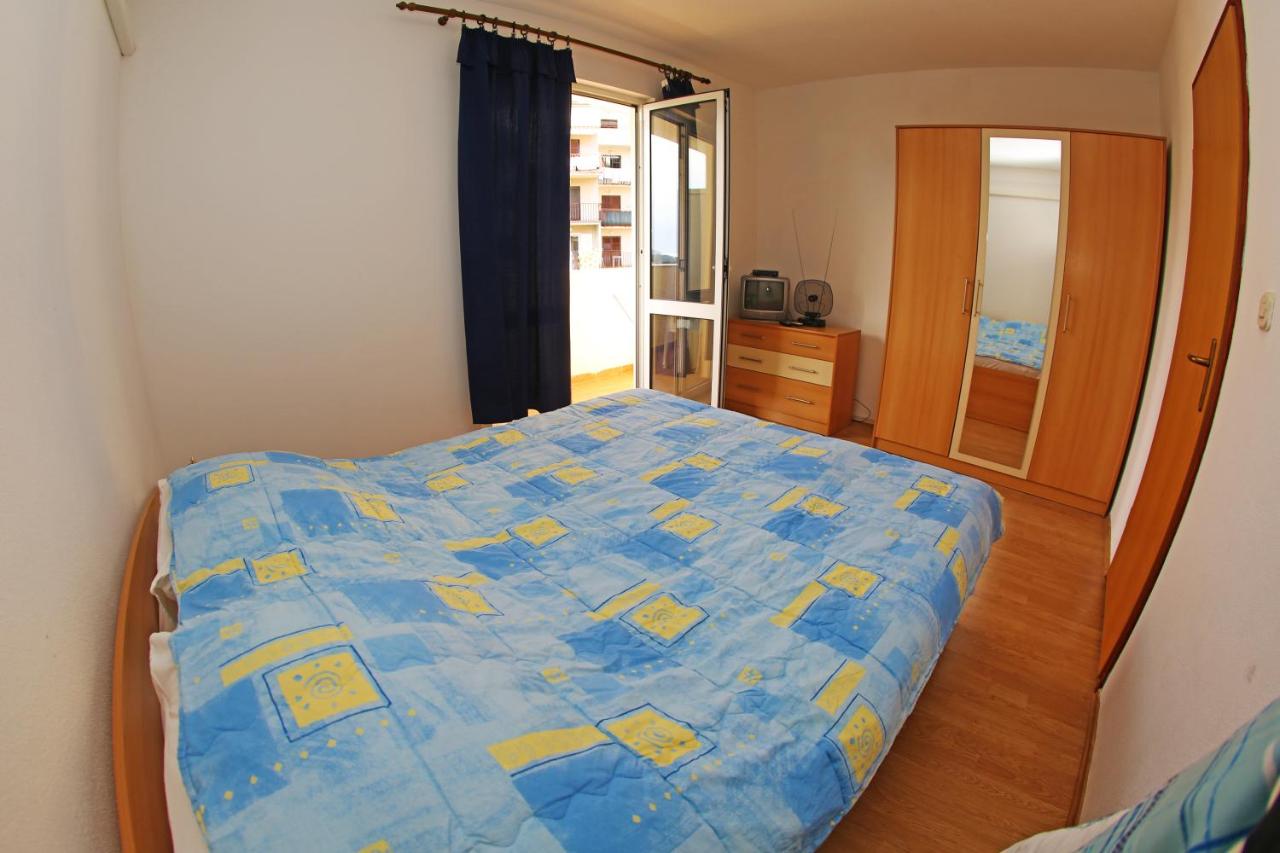 Appartamento con 1 Camera da Letto e Balcone Vista Mare