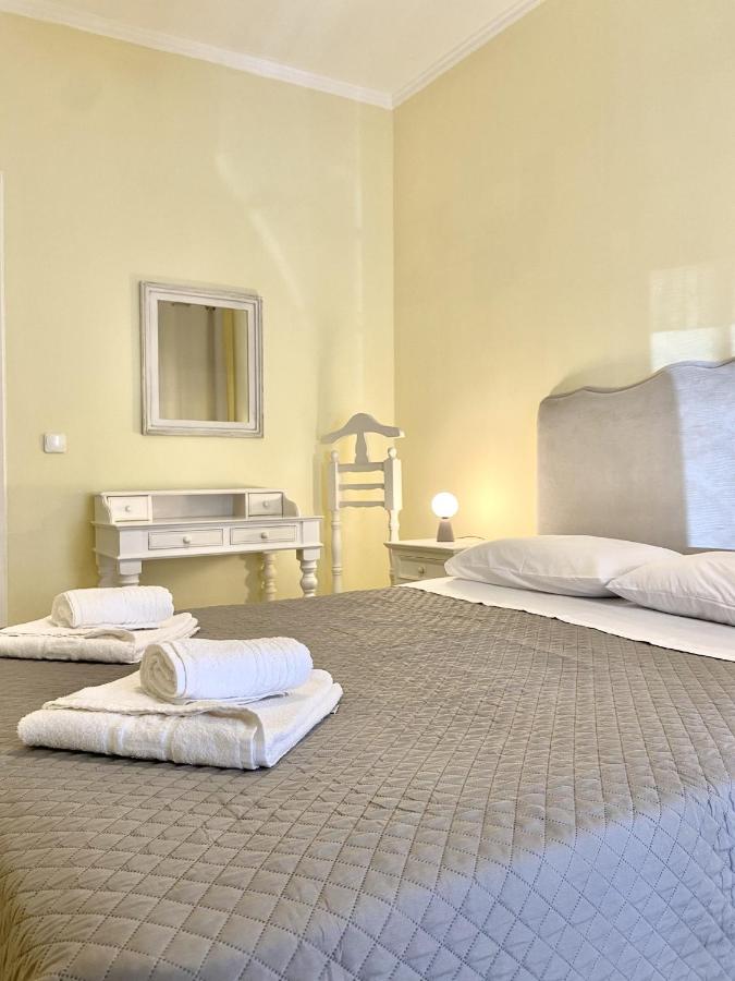 Panos Apartment - B&B Anemómylos