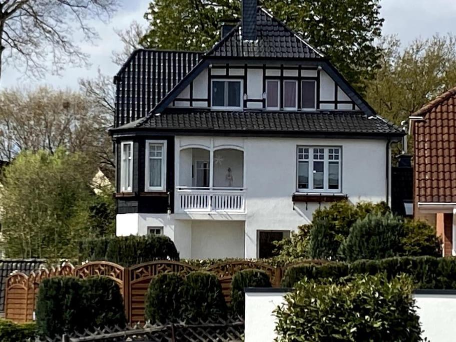 Wohnung in stilvoller Villa - Ferienwohnung