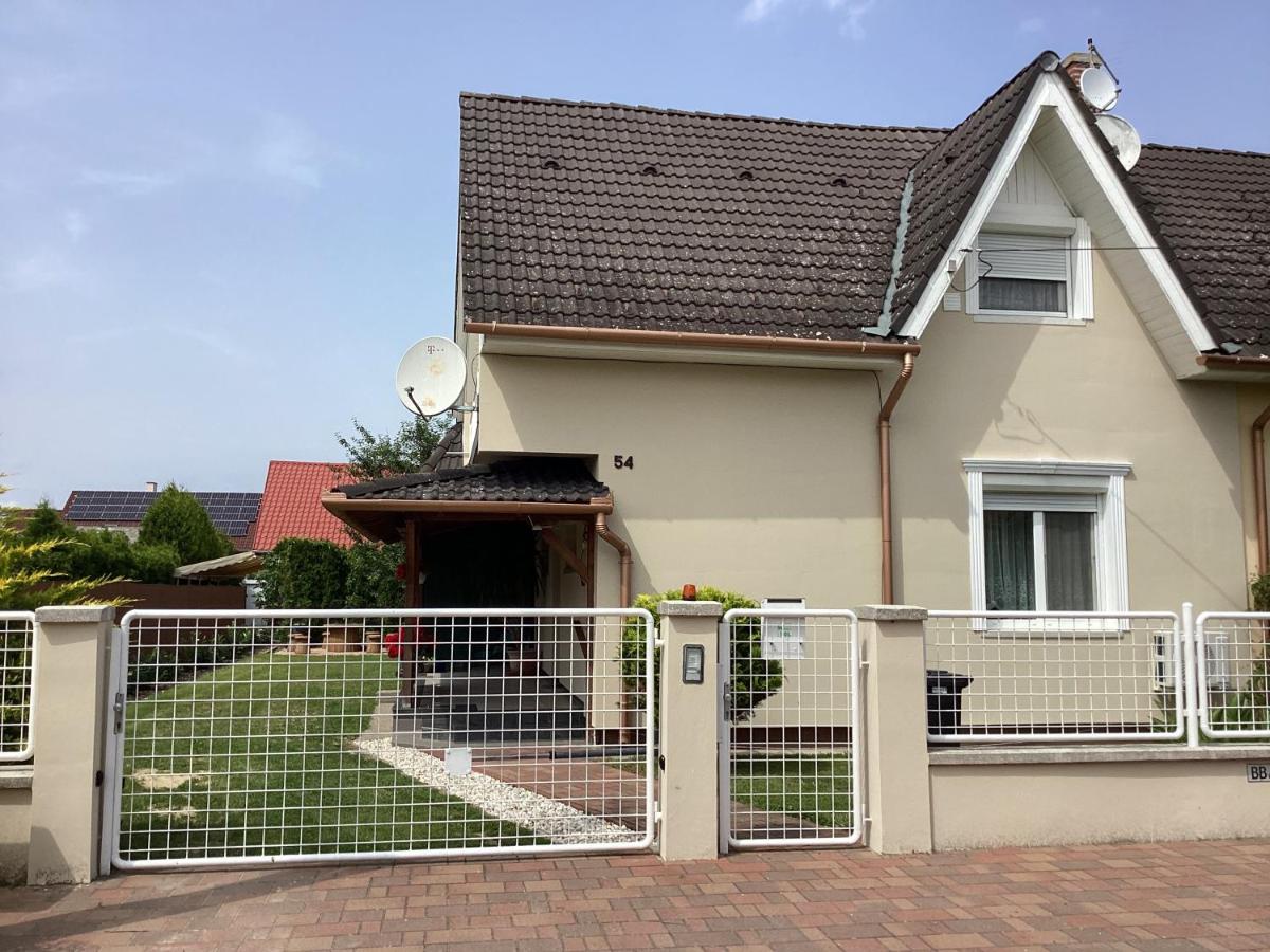Süti Nyaraló - Bed and Breakfast