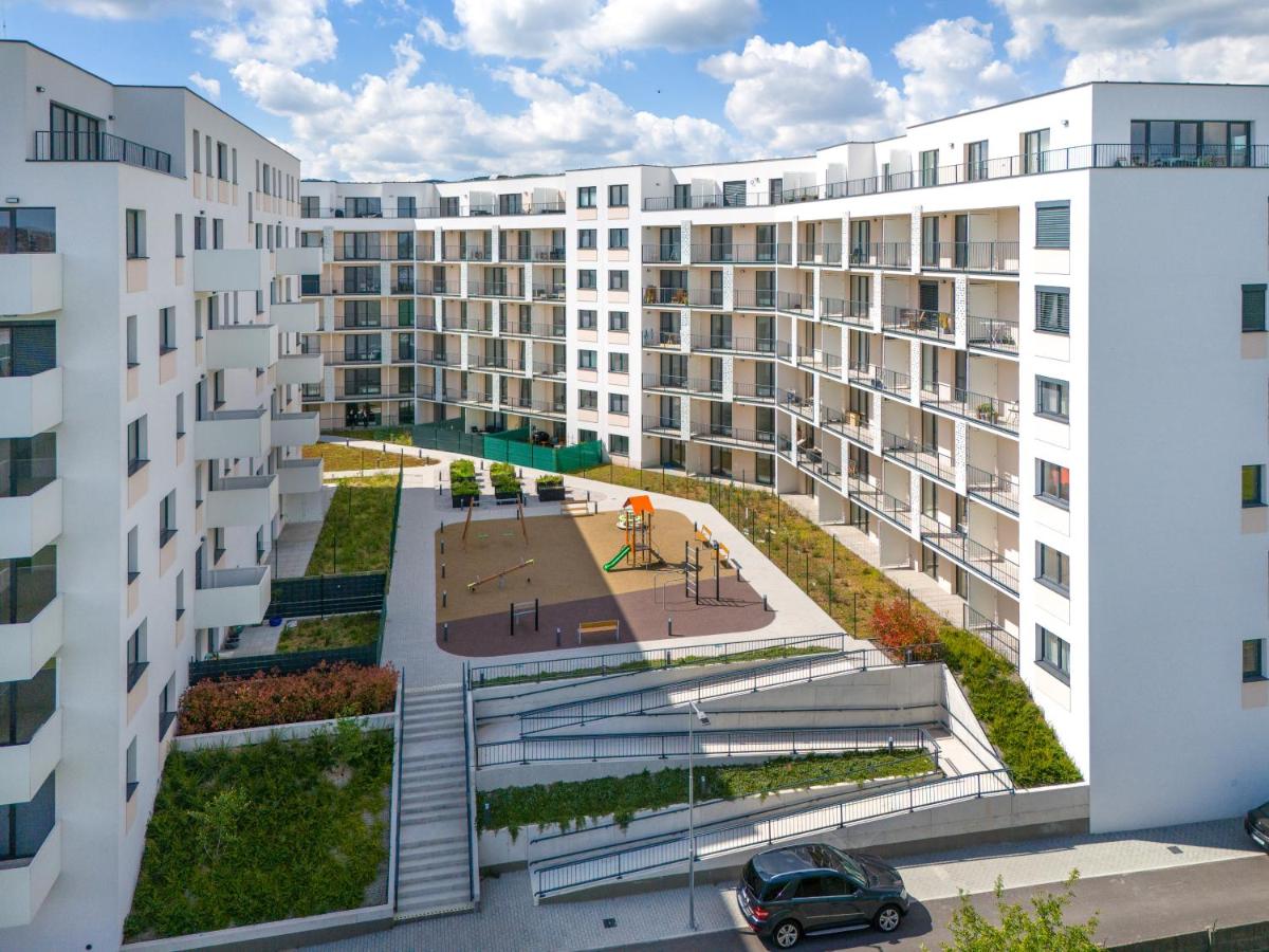 Rendez - 2 Bedroom Apartment, big 85m2, Fresh New, with Parking Included, Air-Conditioned, 2xbalcony - B&B