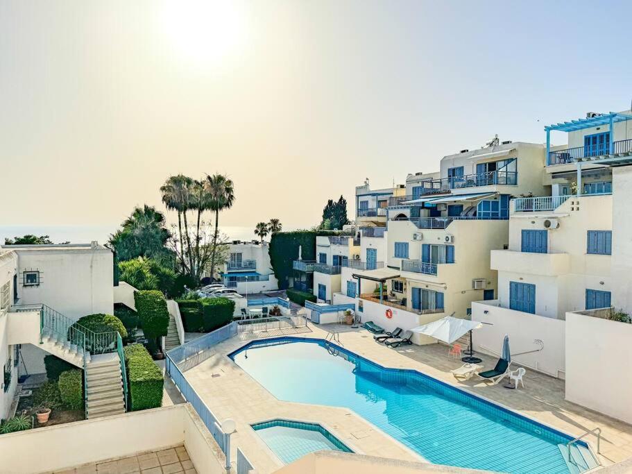 Pelagos Panorama 2B, Seaview, Pool - B&B