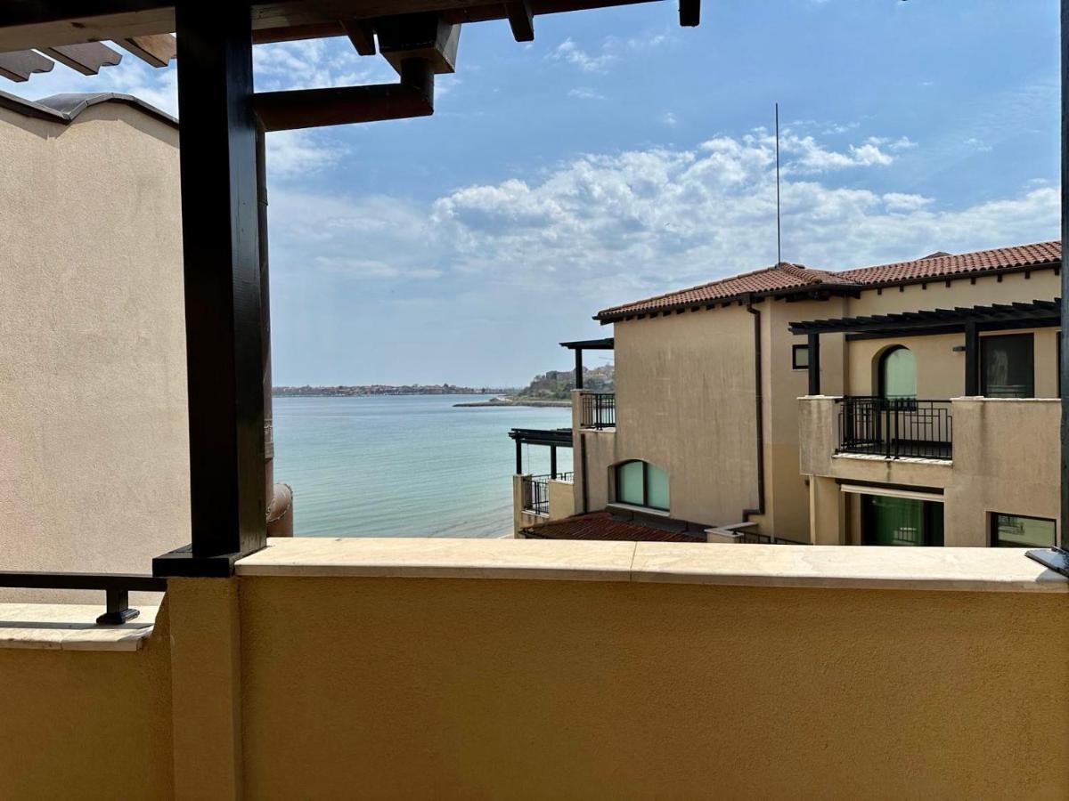 One-Bedroom Apartment with Sea View and Balcony