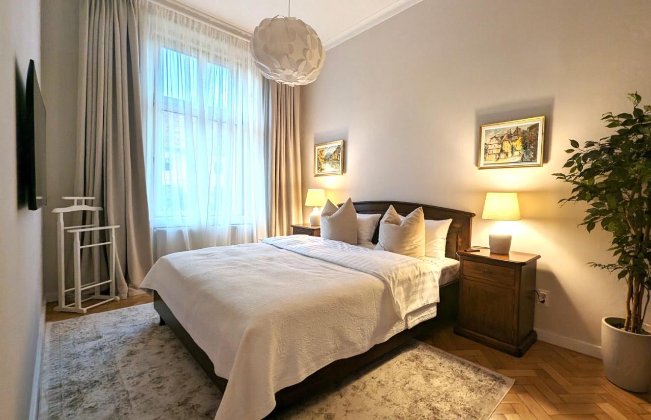 Superior One-Bedroom Apartment