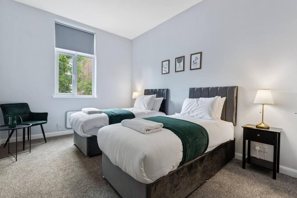 Modern Apartment King with Free Parking Suite 6 - B&B Nottingham