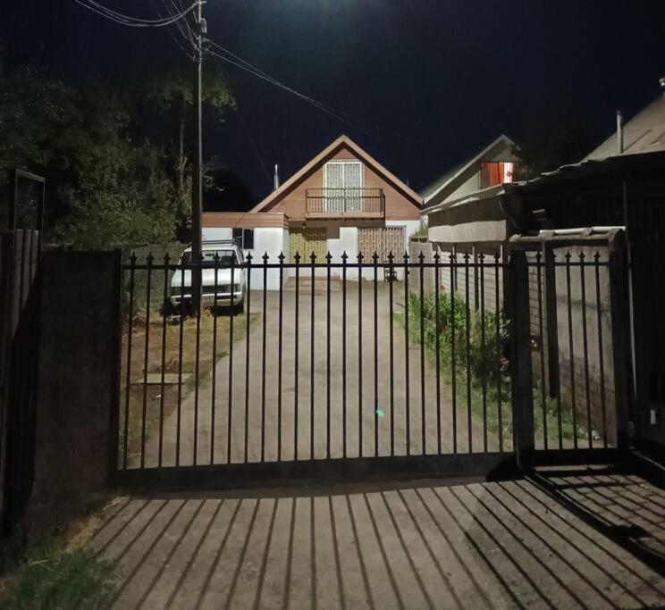 Hermosa casa central en Chillán - B&B
