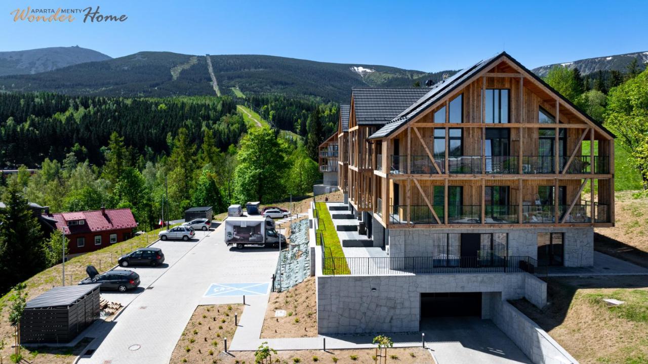 Wonder Home - Orlik Residence - Apartamenty z widokiem na Śnieżkę, blisko wyciągów, Ski Arena i Kościółka Wang - B&B Karpacz
