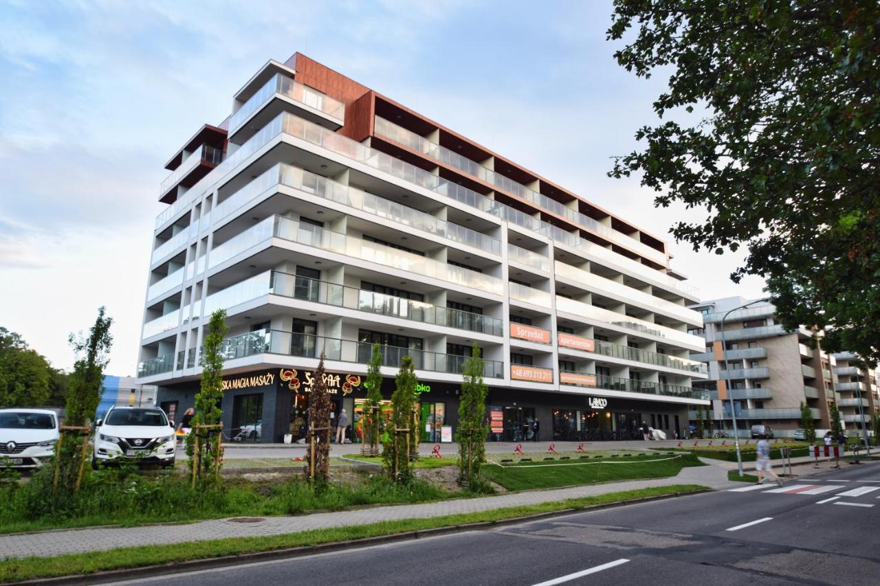 One-Bedroom Apartment with Balcony