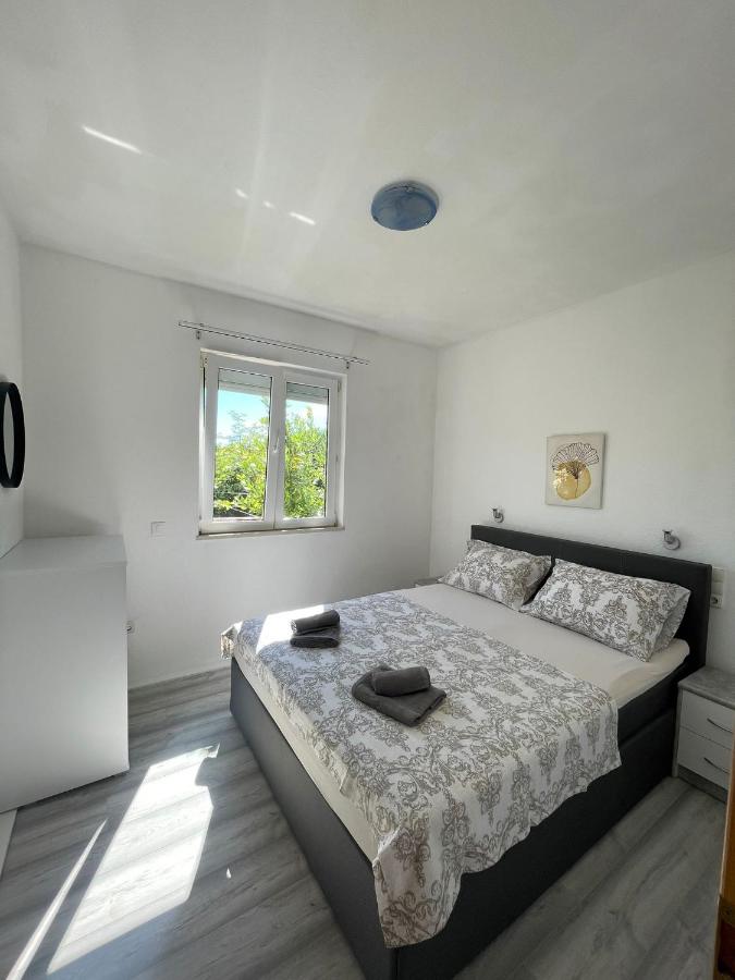 Apartmani Jure - B&B Promajna