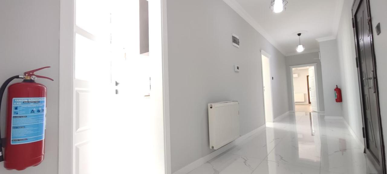 Appartamento con 2 Camere da Letto, Balcone e Vista mare