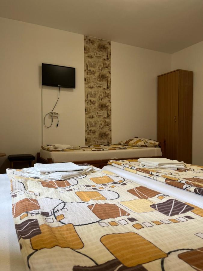 Driepersoonskamer met Eigen Badkamer