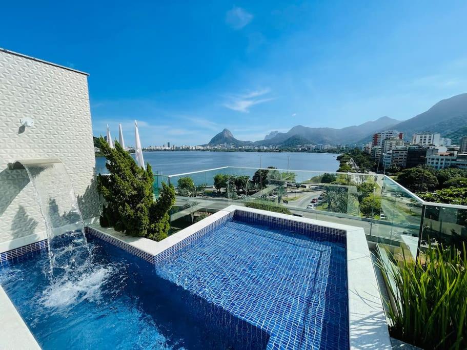 Cobertura Estilosa com Vista Linda e Privacidade - B&B Rio de Janeiro