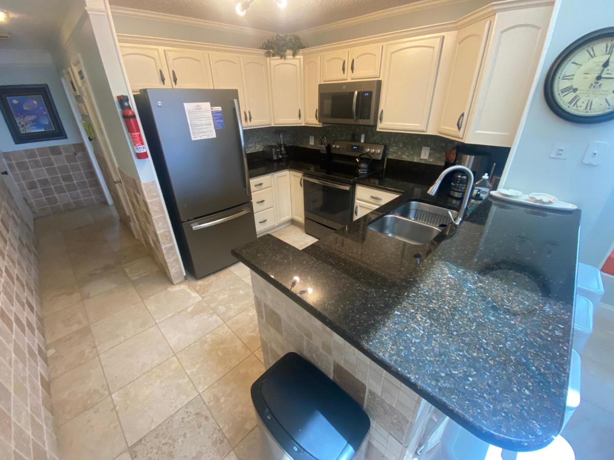 Tilghman Sands Retreat - Bed and Breakfast Myrtle Beach