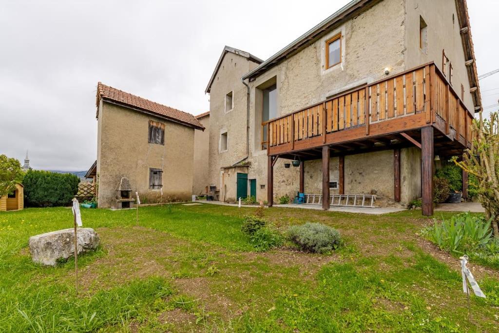 Les Vespres - Farm House Near Bernex and Thollon les Memises - Chambres d'hôtes Saint-Paul-en-Chablais