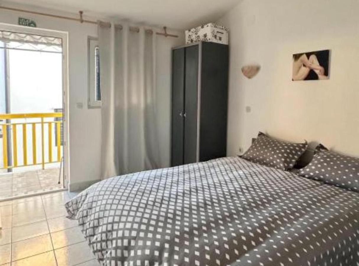 1 One Bedroom Apartment