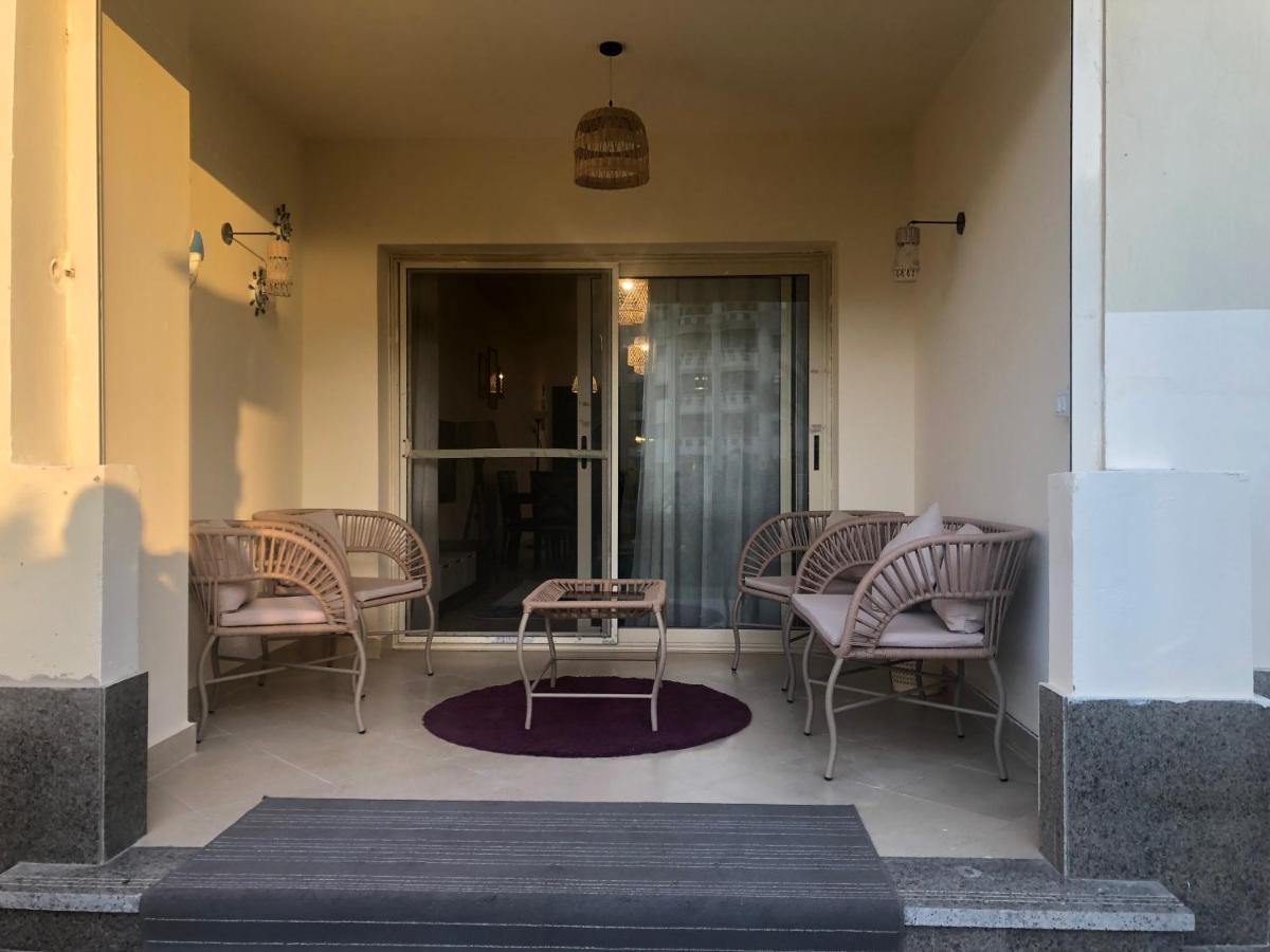 Stella new chalet with garden next to Marassi & El Alamein - B&B El Alamein