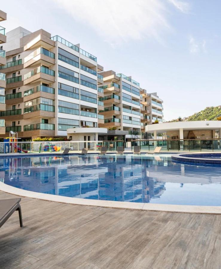 203 Apto frente à Praia dos Anjos com piscina - B&B