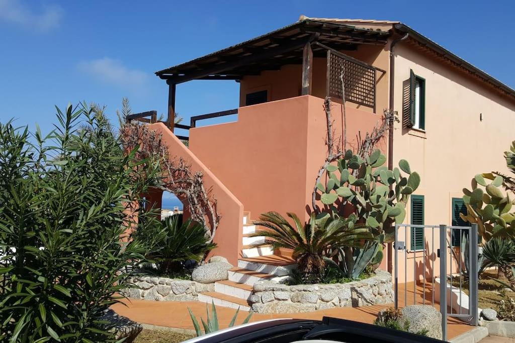 Villa con vista mare a 5 min dal Paradiso del Sub - B&B