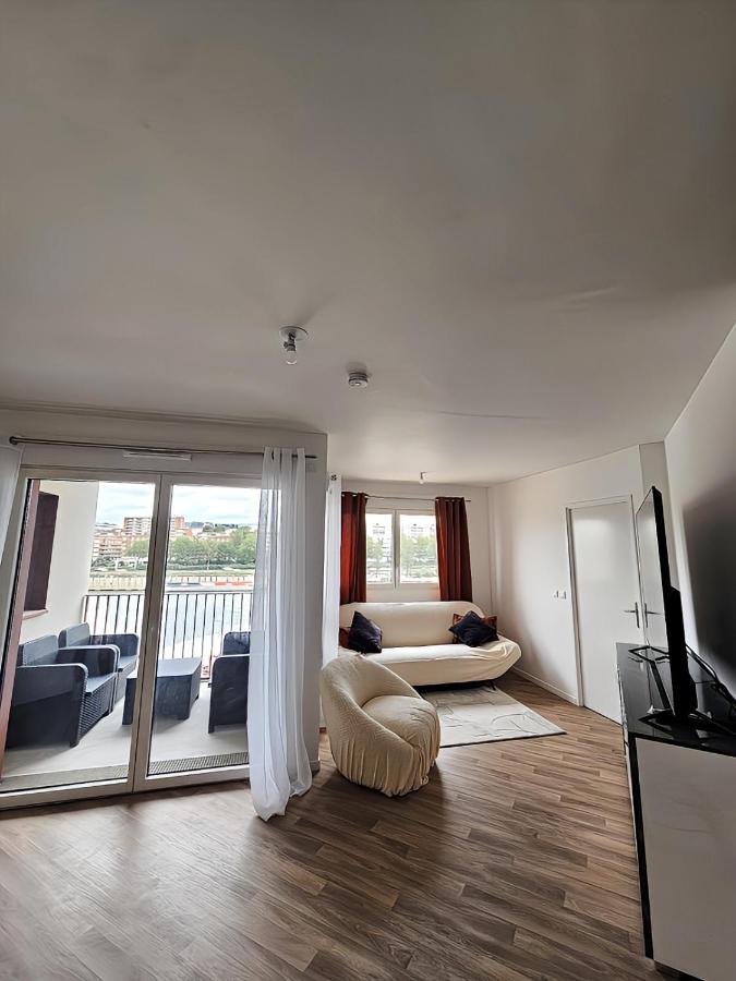 F4 avec Terrasse & Vue sur Seine 10 min de Paris - Chambres d’hôtes